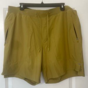 Lululemon License to Train Short XXL Worn 1x